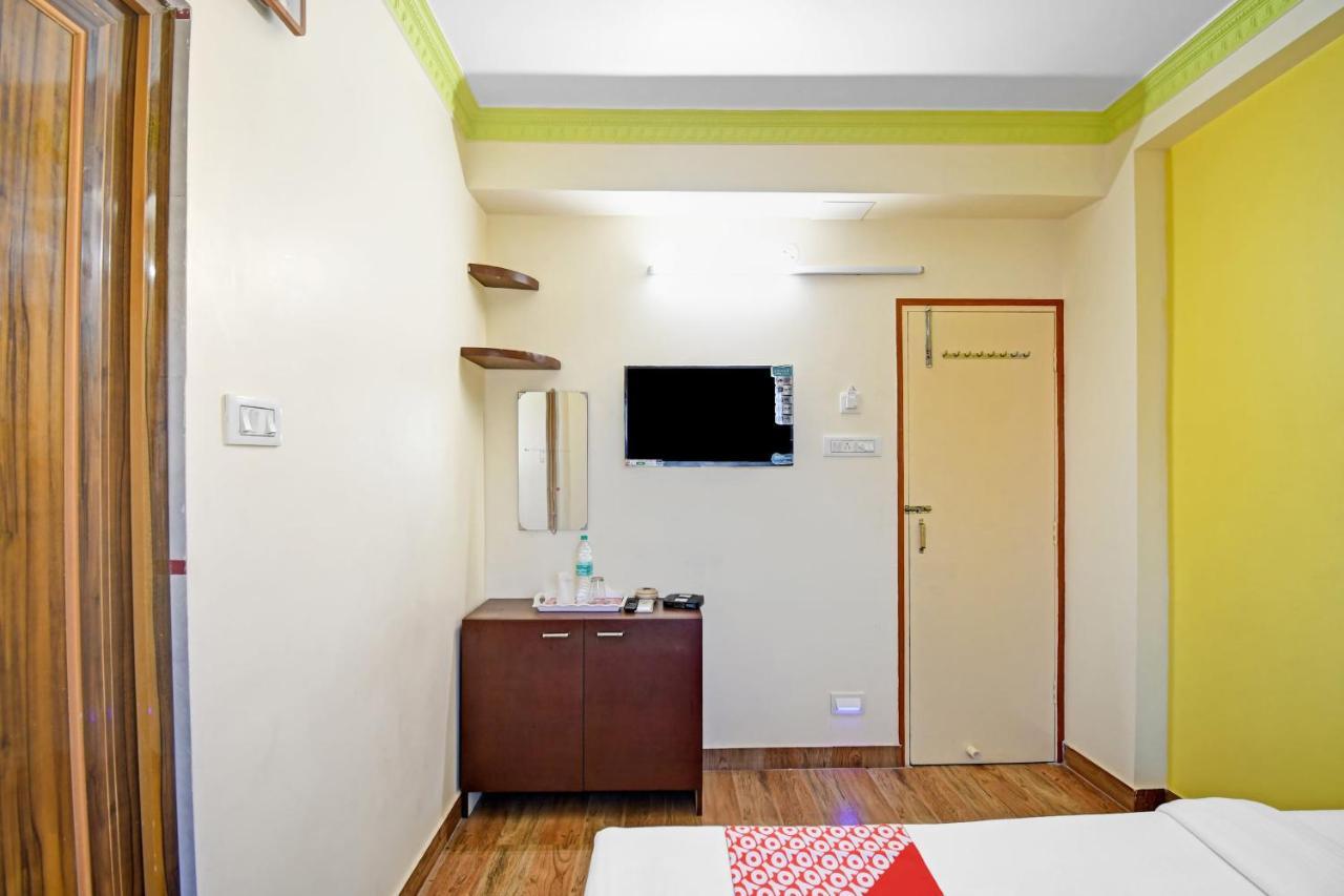 Oyo Flagship 84655 S S Guest House Kolkata Exterior photo